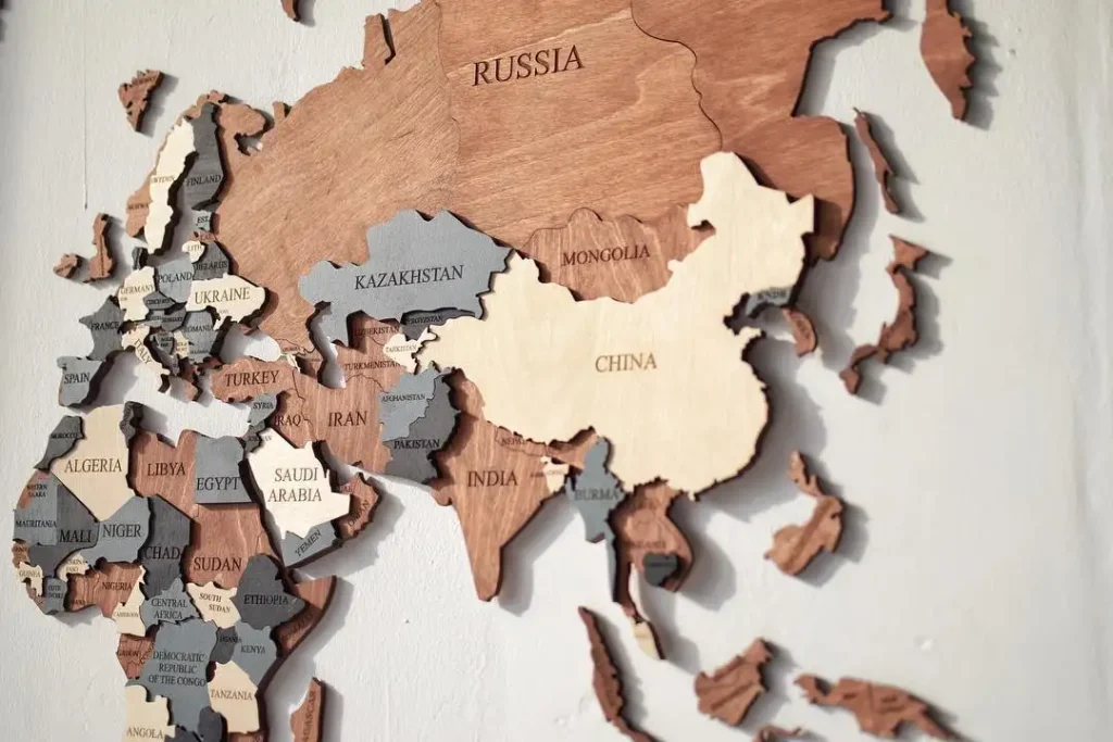 17 Display a Map or World Map Print