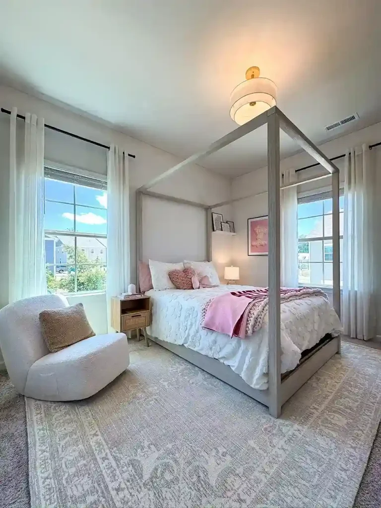 01 Teen Bedroom