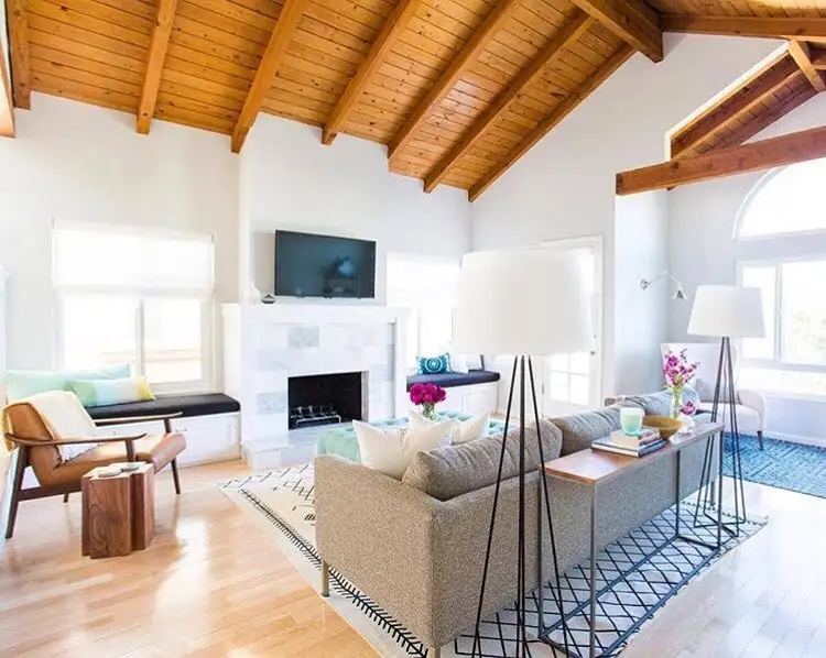 32. Match the Console Table to Your Sofa Color