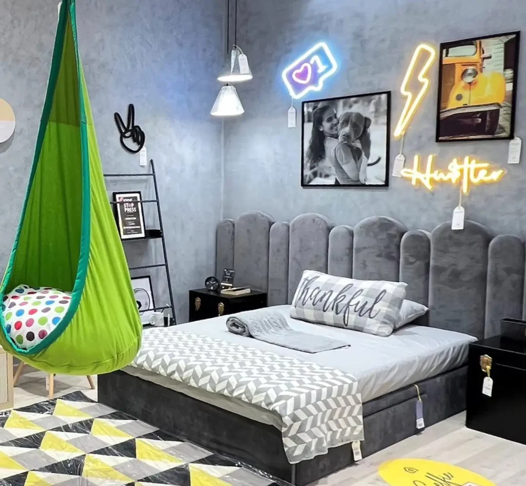 34. Create a Photo Wall With String Lights