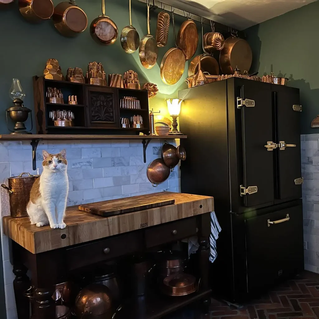 18. Display Victorian Copper Cookware
