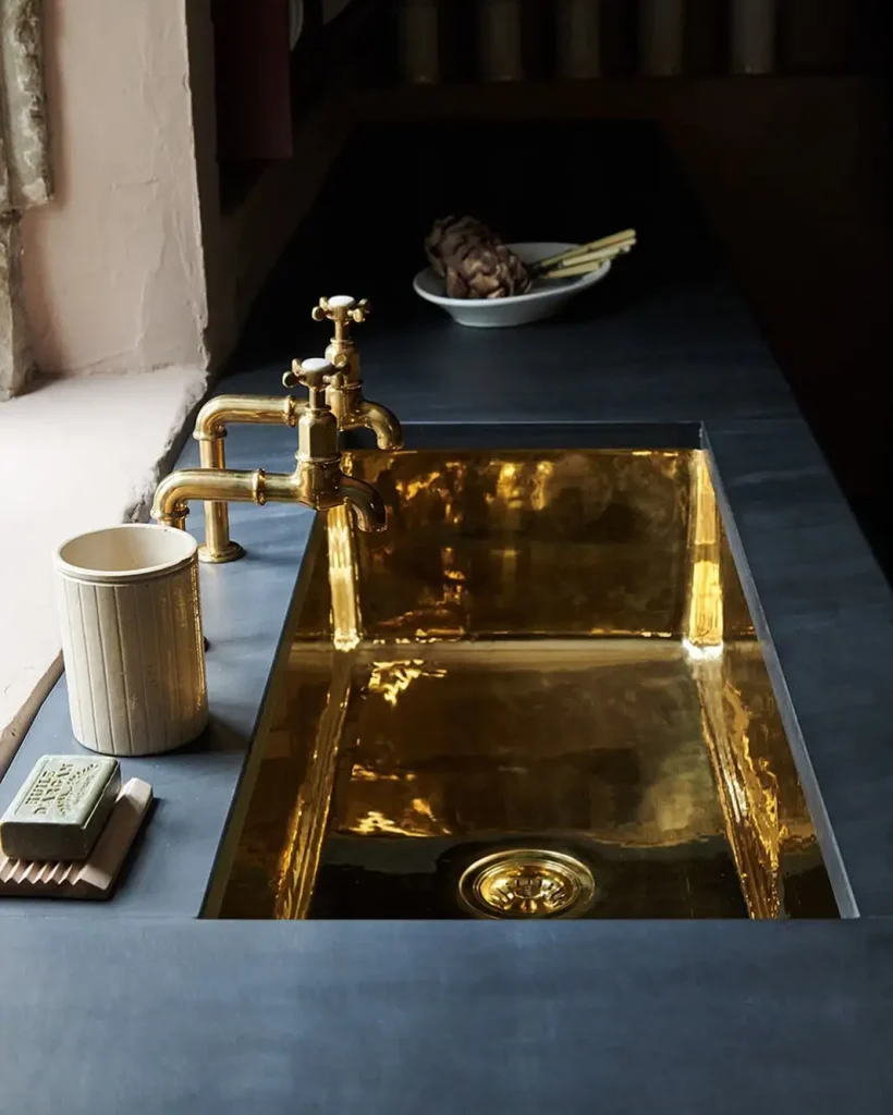 20. Use Victorian Style Kitchen Faucets