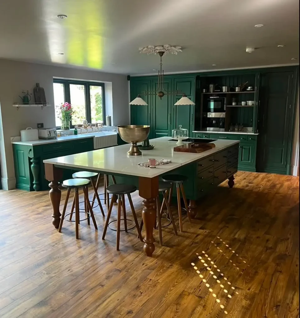 32. Finish the Victorian Kitchen With Thoughtful Styling Details