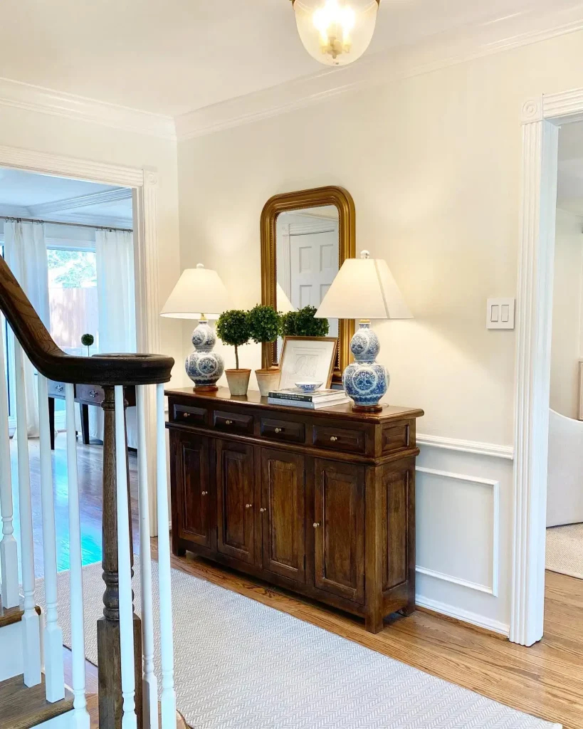 21. Entryway Table With Pendant Light Above