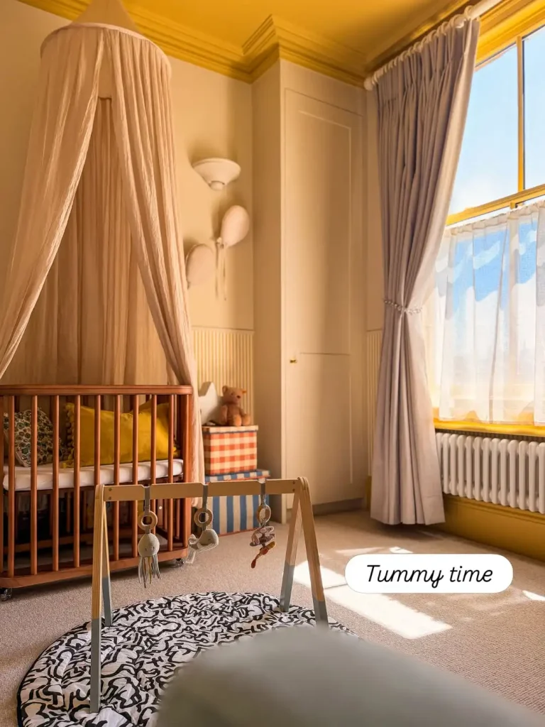 30. Create a Soft Focus With Sheer Curtains and Blinds