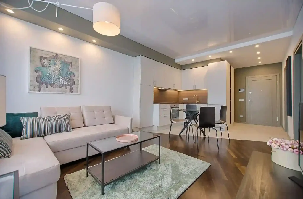 4 Small Room